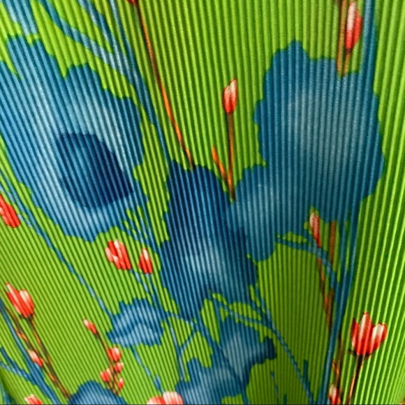 La Fete USA Sleeveless Accordion Pleat Maxi Dress Green Blue Pink - Picture 6 of 6